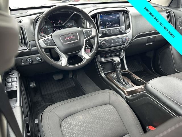 Used 2022 Gray GMC Elevation image 16