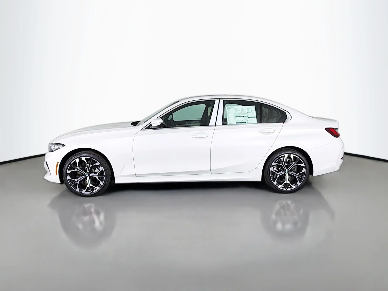 New 2026 Mineral White Metallic BMW 330i image 4