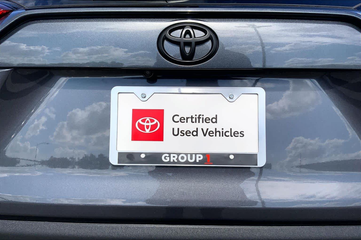 Used 2025 Magnetic Gray Metallic Toyota XLE Premium image 30