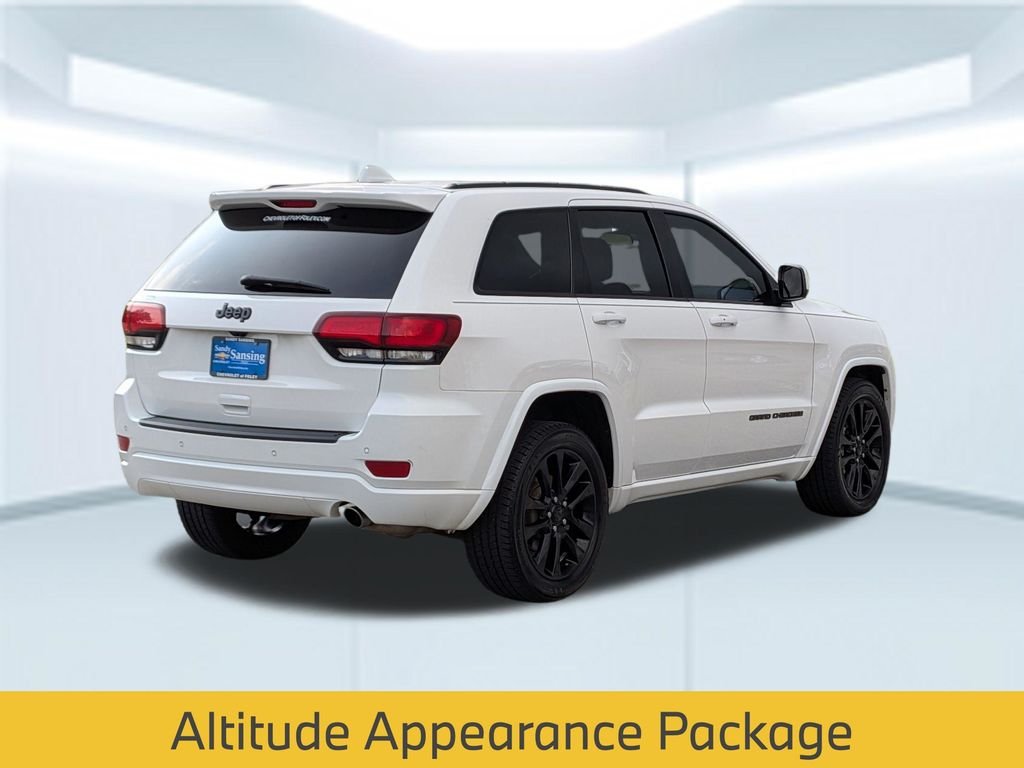 Used 2021 White Jeep Laredo X image 6