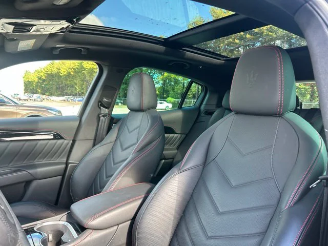 Used 2023  Maserati Modena image 6