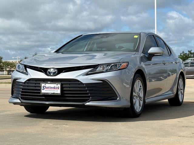 Used 2024 Silver Toyota LE image 3