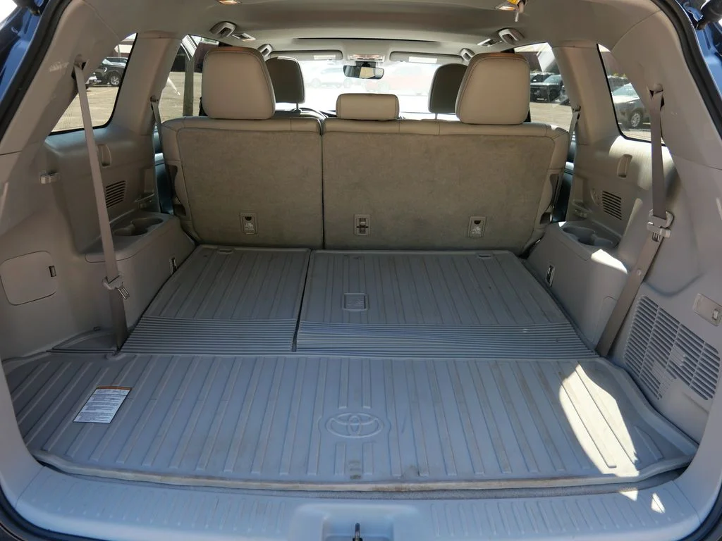 Certified Used 2018 Black Toyota XLE image 9