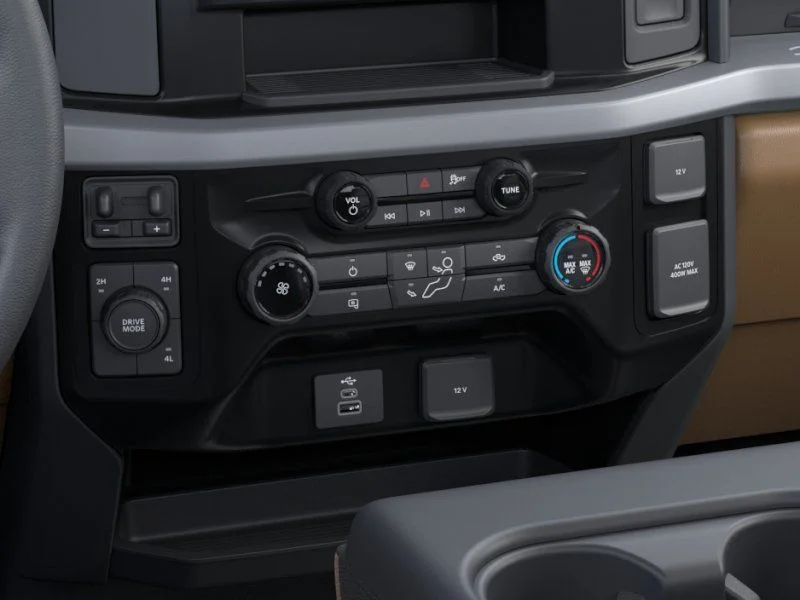New 2026 Oxford White Ford F-250® XLT image 17