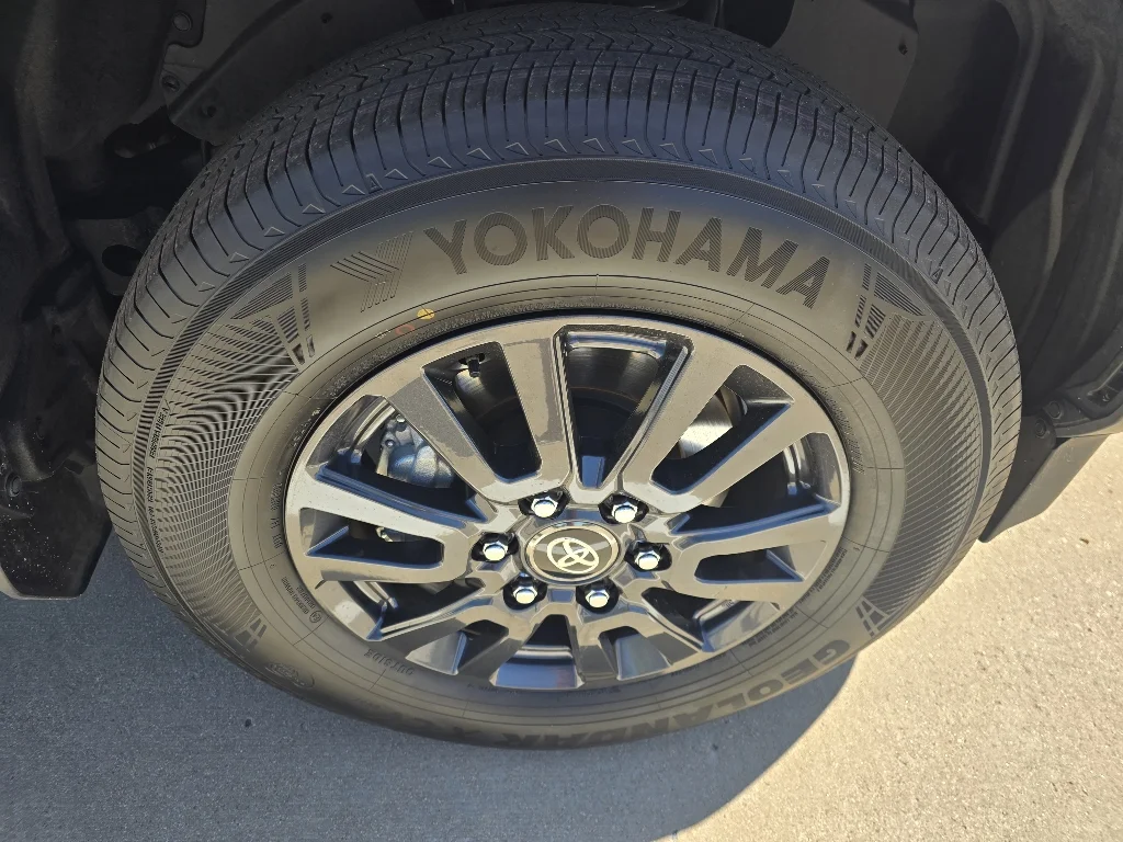 Used 2025 Ice Cap Toyota 1958 image 9