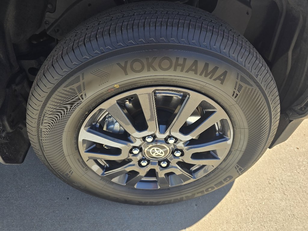 Used 2025 Ice Cap Toyota 1958 image 9
