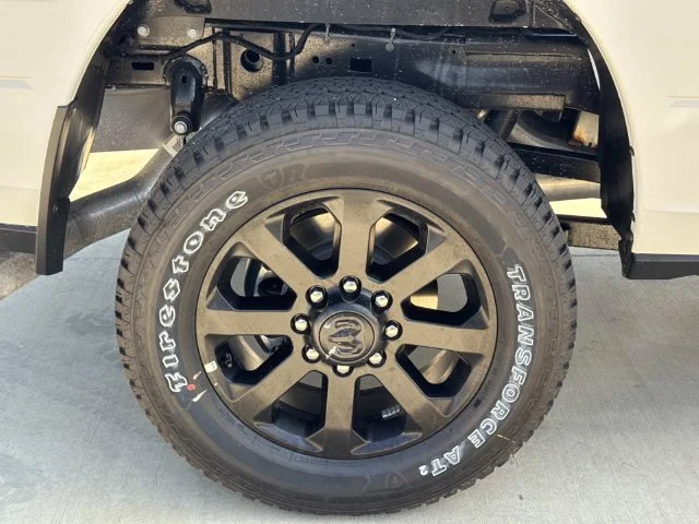 New 2027 Bright White Clear-Coat Exterior Paint RAM Laramie image 26