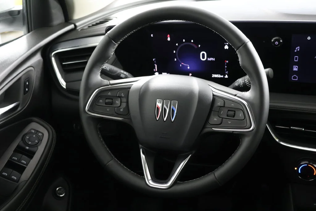 Used 2026 Summit White Buick Preferred image 10