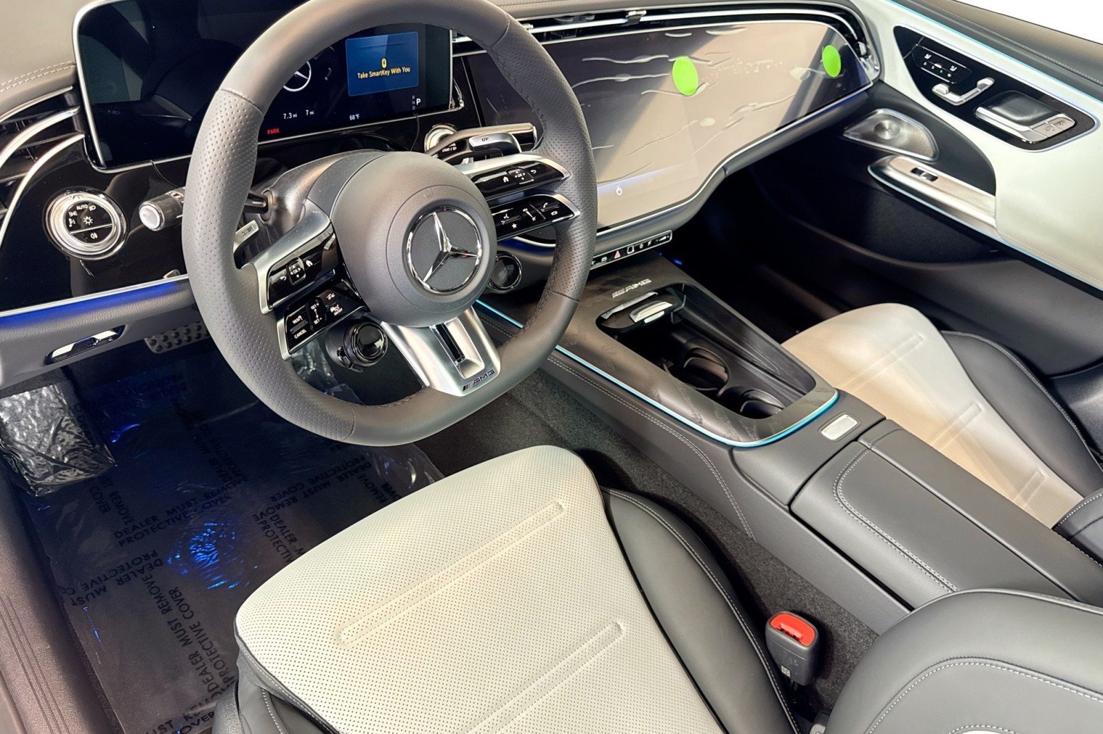 New 2026 MANUFAKTUR Moonlight White Magno Mercedes-Benz AMG® E 53 E 4MATIC+ Sedan image 9