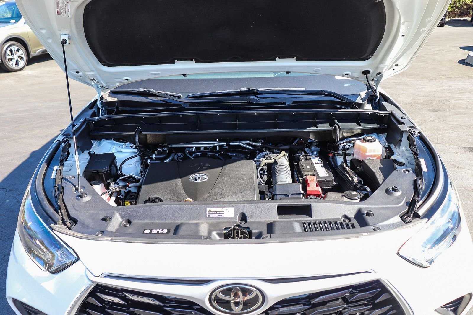 Certified Used 2021 Blizzard Pearl Toyota L image 33