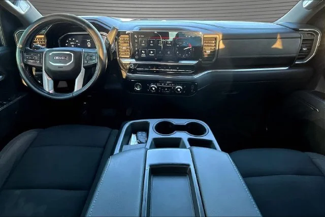 Used 2022 Black GMC Elevation image 8