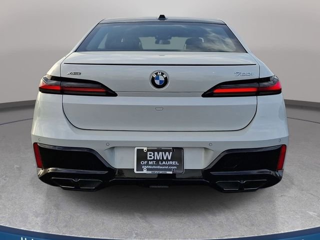 New 2026 Mineral White Metallic BMW 760i xDrive image 5