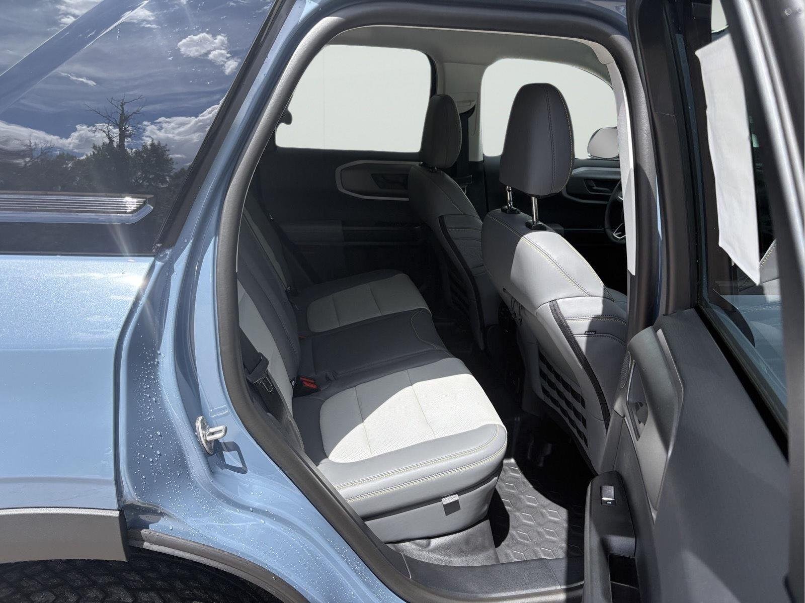 New 2026 Azure Gray Metallic Tri-Coat Ford Badlands image 11