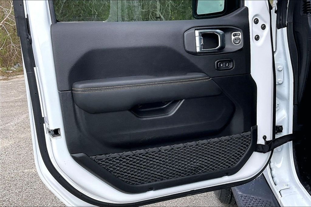 New 2026 Jeep Wrangler Sahara 4D Sport Utility