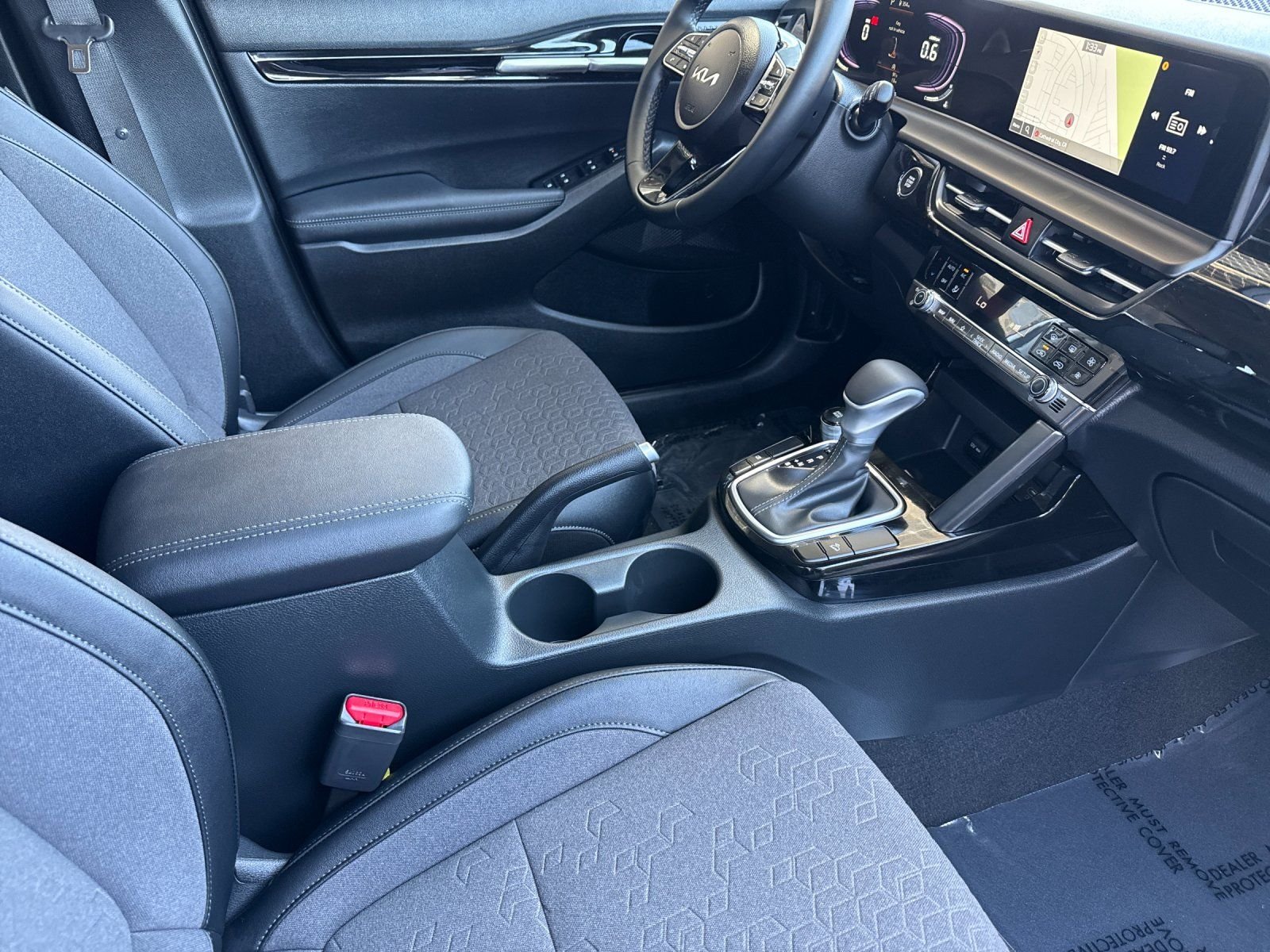 New 2026 Snow White Pearl Kia S image 17