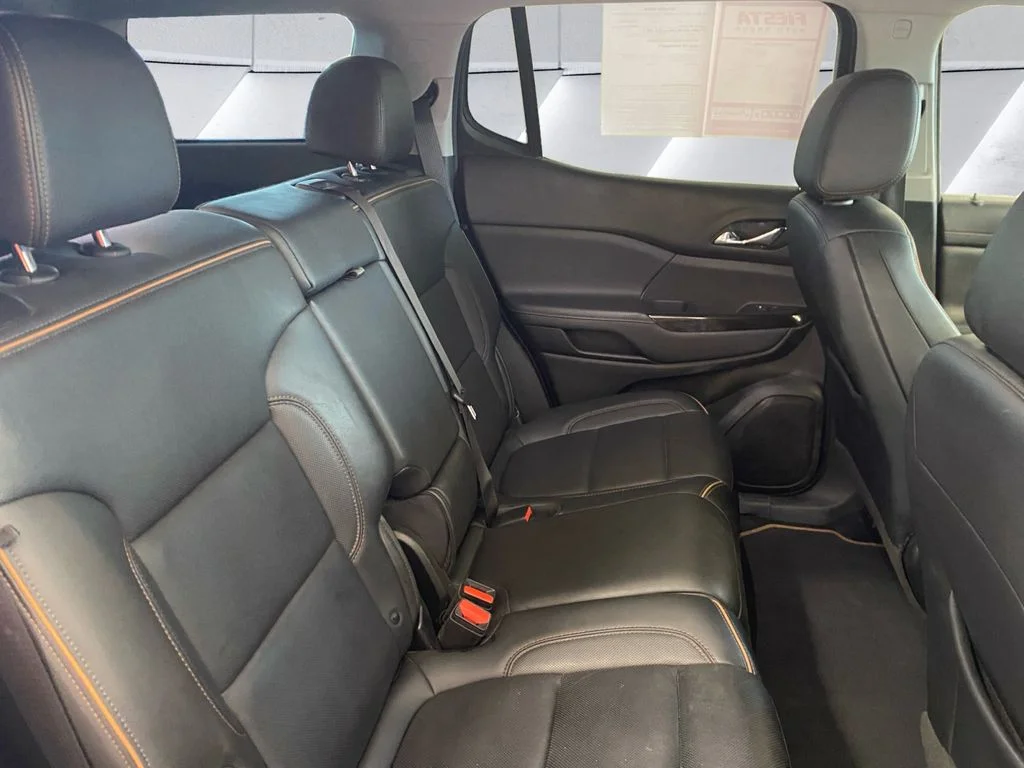 Used 2023 White GMC AT4 image 16