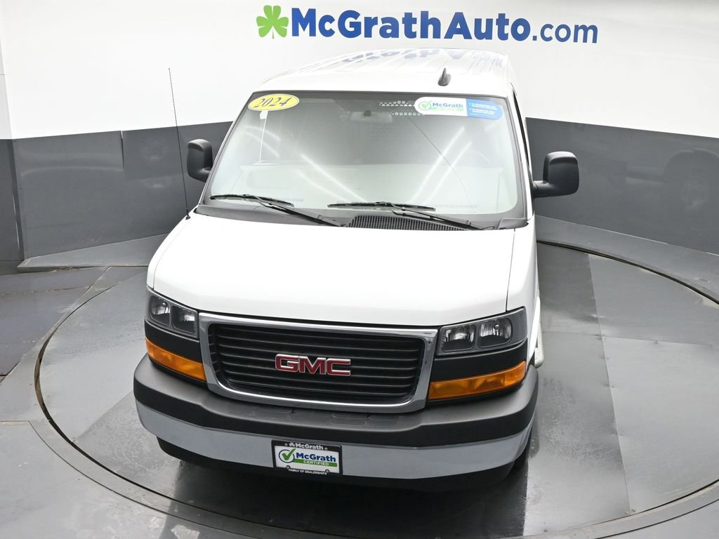 Used 2024 White GMC Work Van image 22