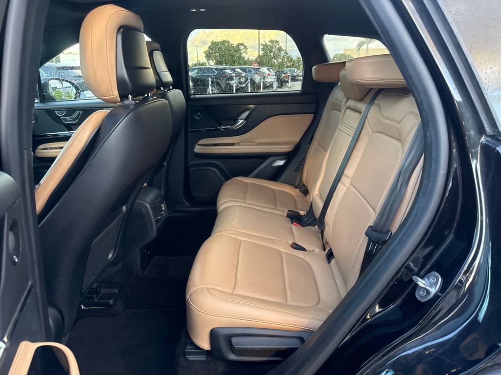 Used 2020 Black Lincoln Reserve image 5