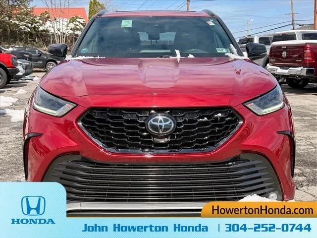 Used 2022 Red Toyota XSE image 10