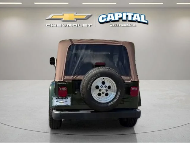 Used 1998 Green Jeep Sahara image 5
