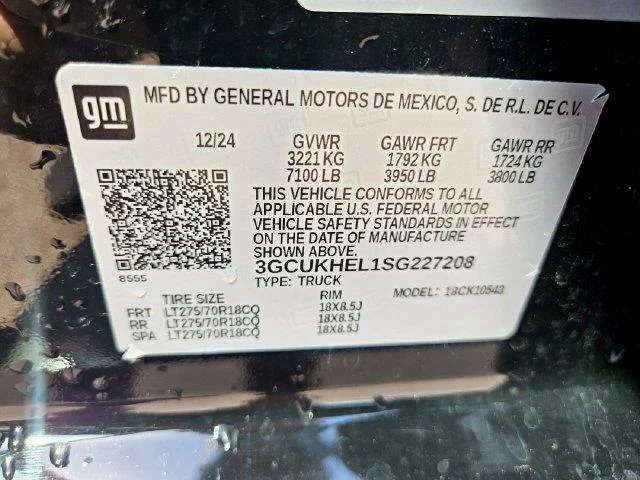 Used 2025 Black Chevrolet ZR2 image 30
