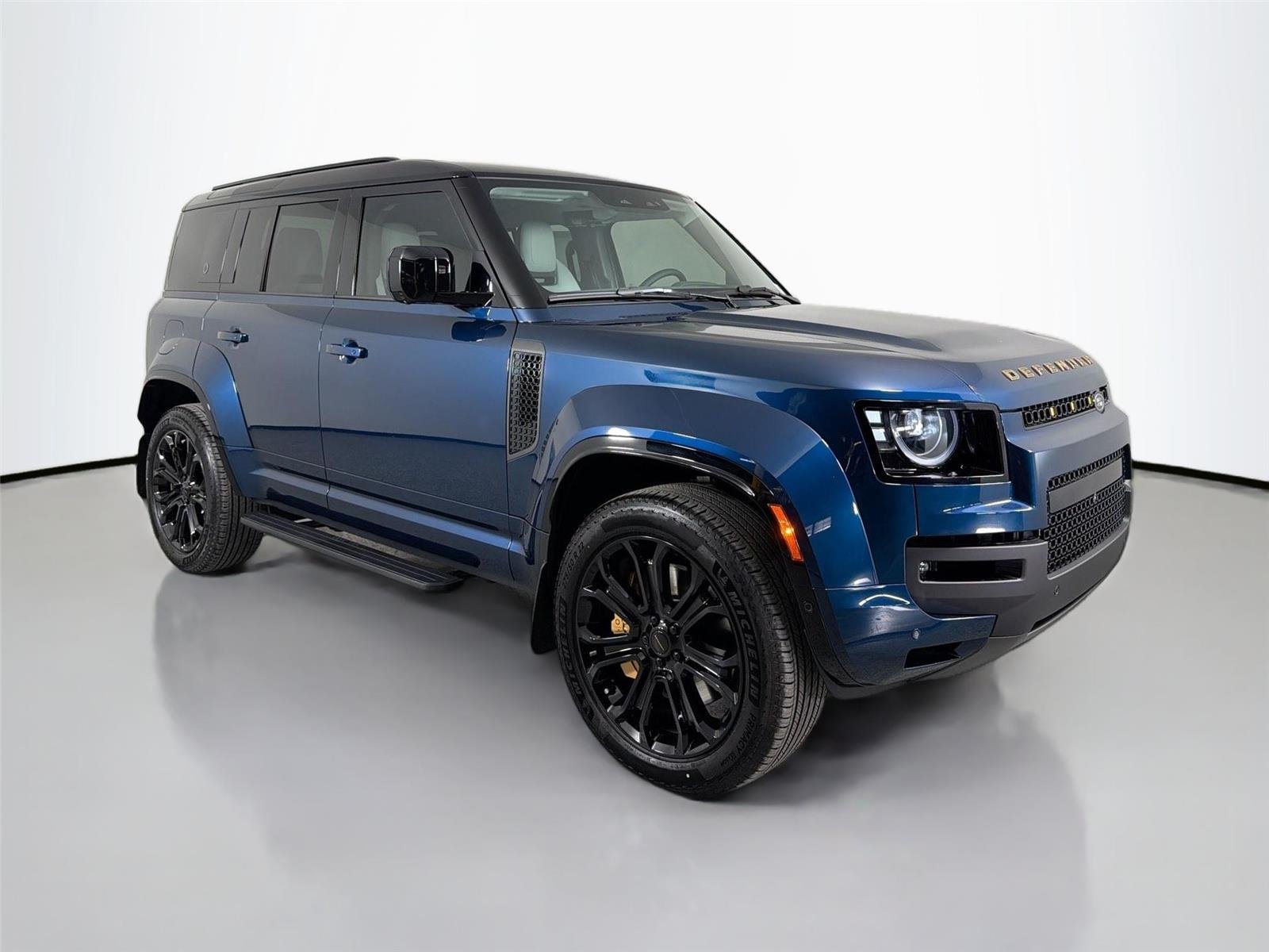 New 2026 Sargasso Blue LAND ROVER  OCTA image 3