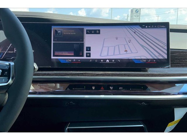 2026 BMW i7 50 - Photo 6