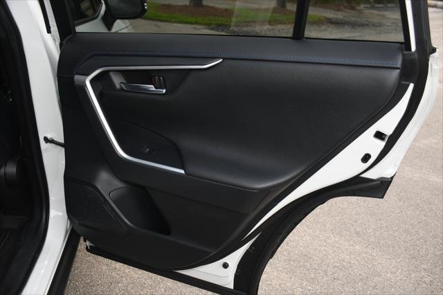 Certified Used 2024 MID BLK/WIND CHILL Toyota  image 21