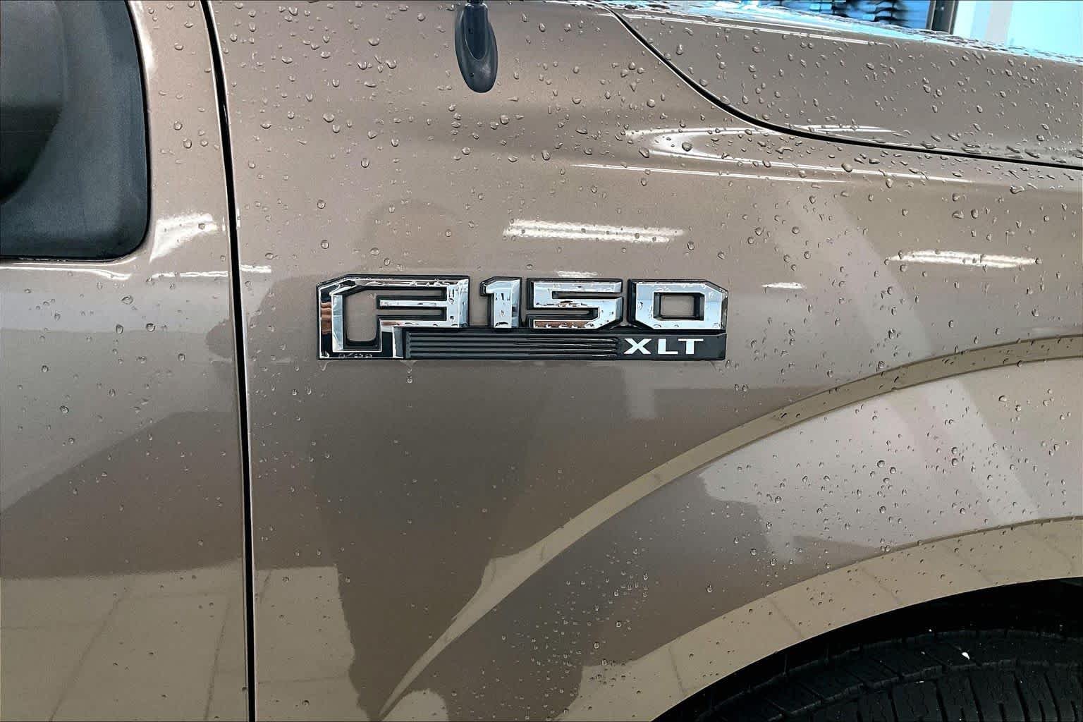 Used 2019 Stone Gray Metallic Ford XLT image 9