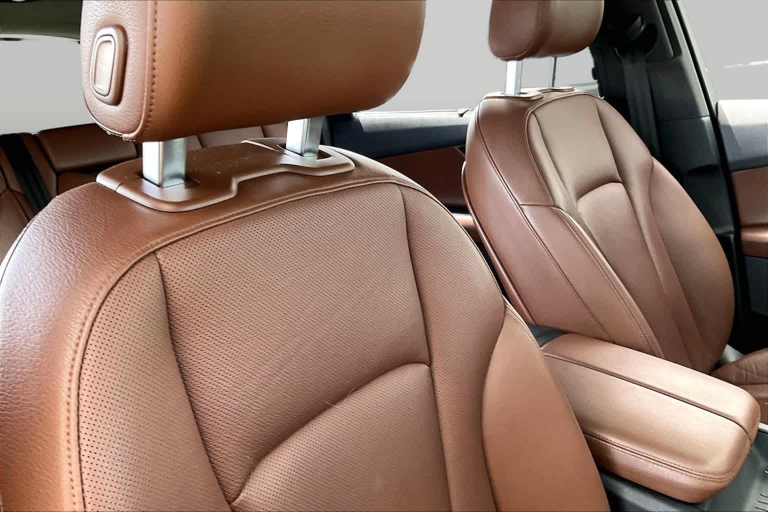 Used 2018 Florett Silver Metallic Audi Premium Plus image 9