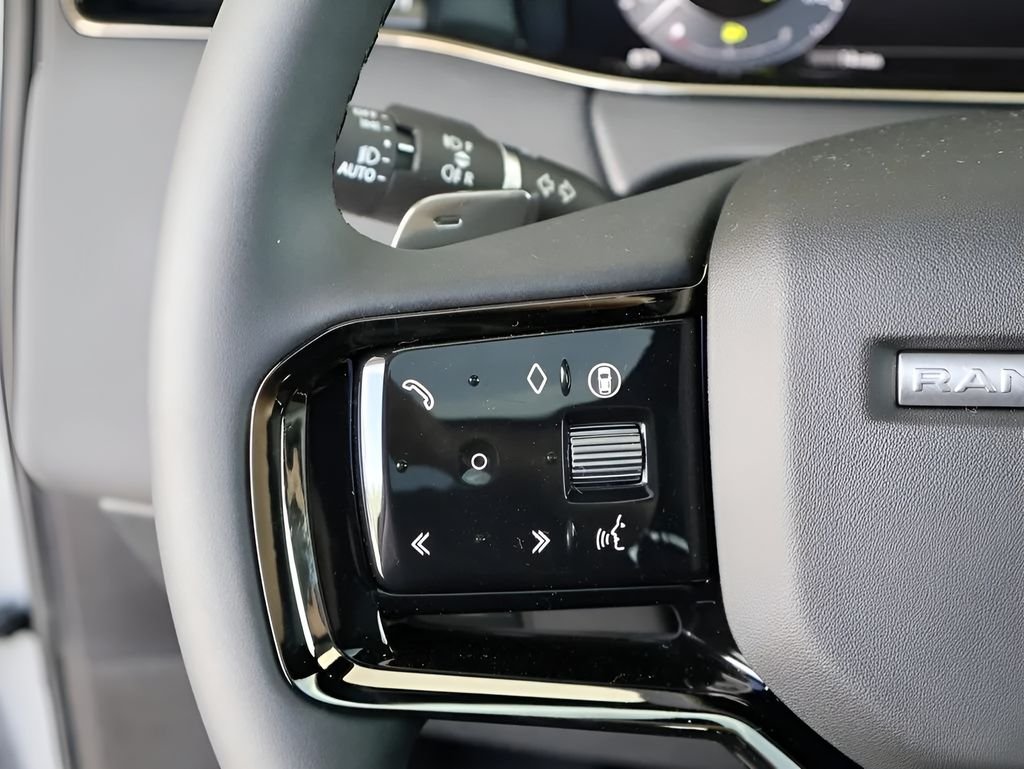 New 2026 Seoul Pearl Silver Land Rover Dynamic image 25