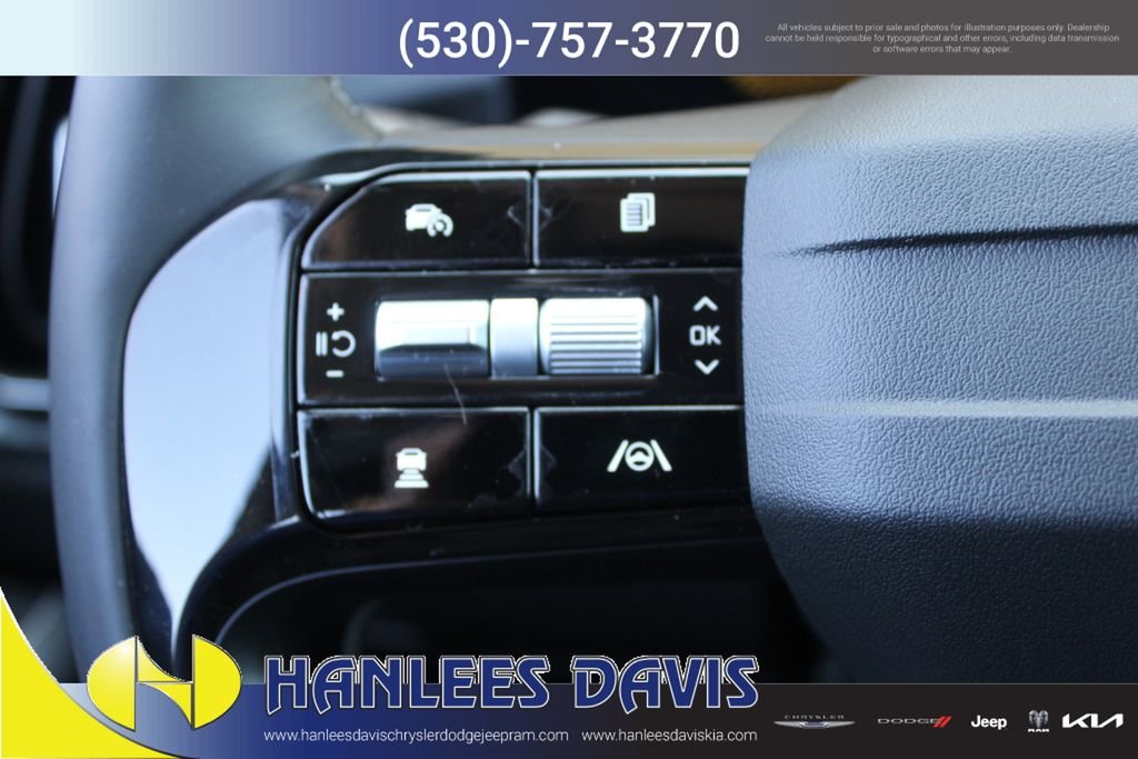 New 2026 Glacial White Pearl Kia LX image 24