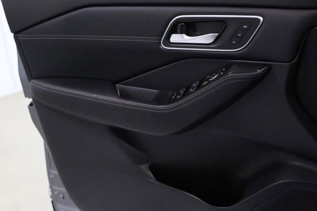 2026 Nissan Rogue Platinum - Photo 11