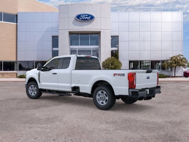 New 2026 Oxford White Ford XLT image 4