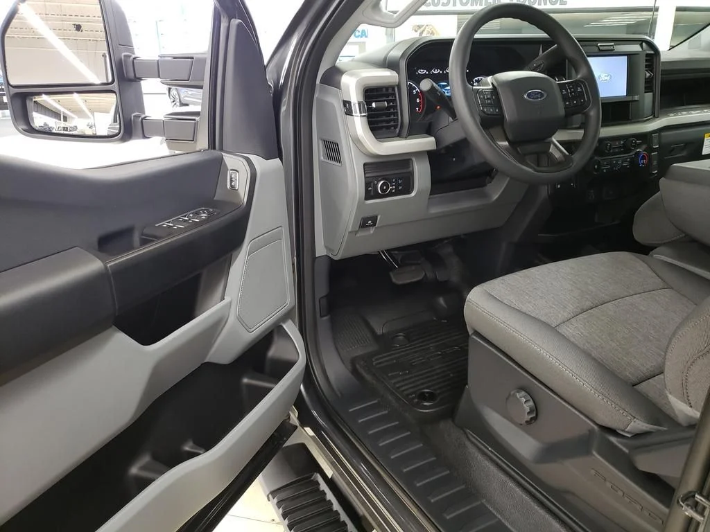 New 2026 Gray Ford XL image 10