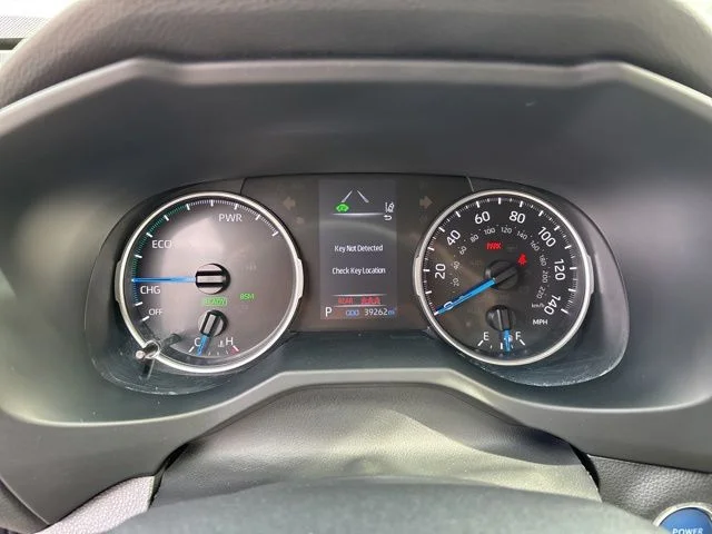 Used 2022 Silver Toyota SE image 17