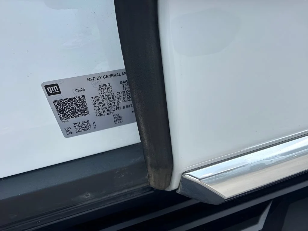 Used 2025 Summit White GMC Denali image 42