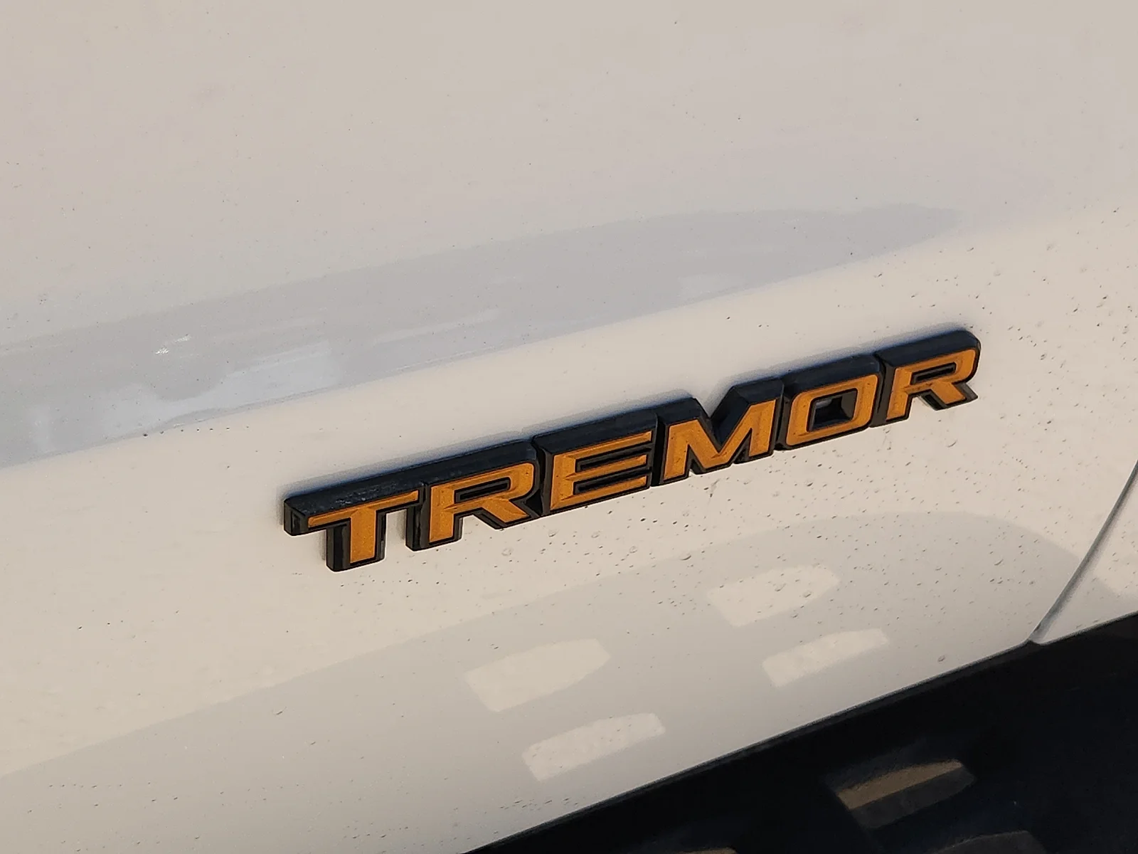 New 2027 Star White Metallic Tri-Coat Ford Tremor image 10