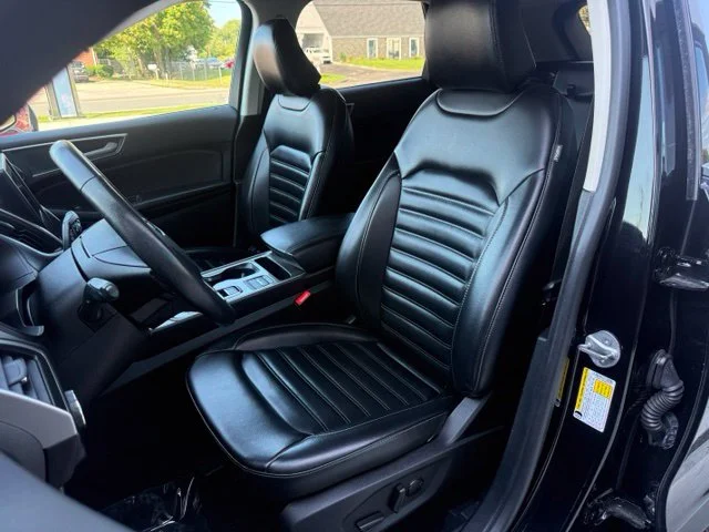 Used 2024 Black Ford SEL image 12