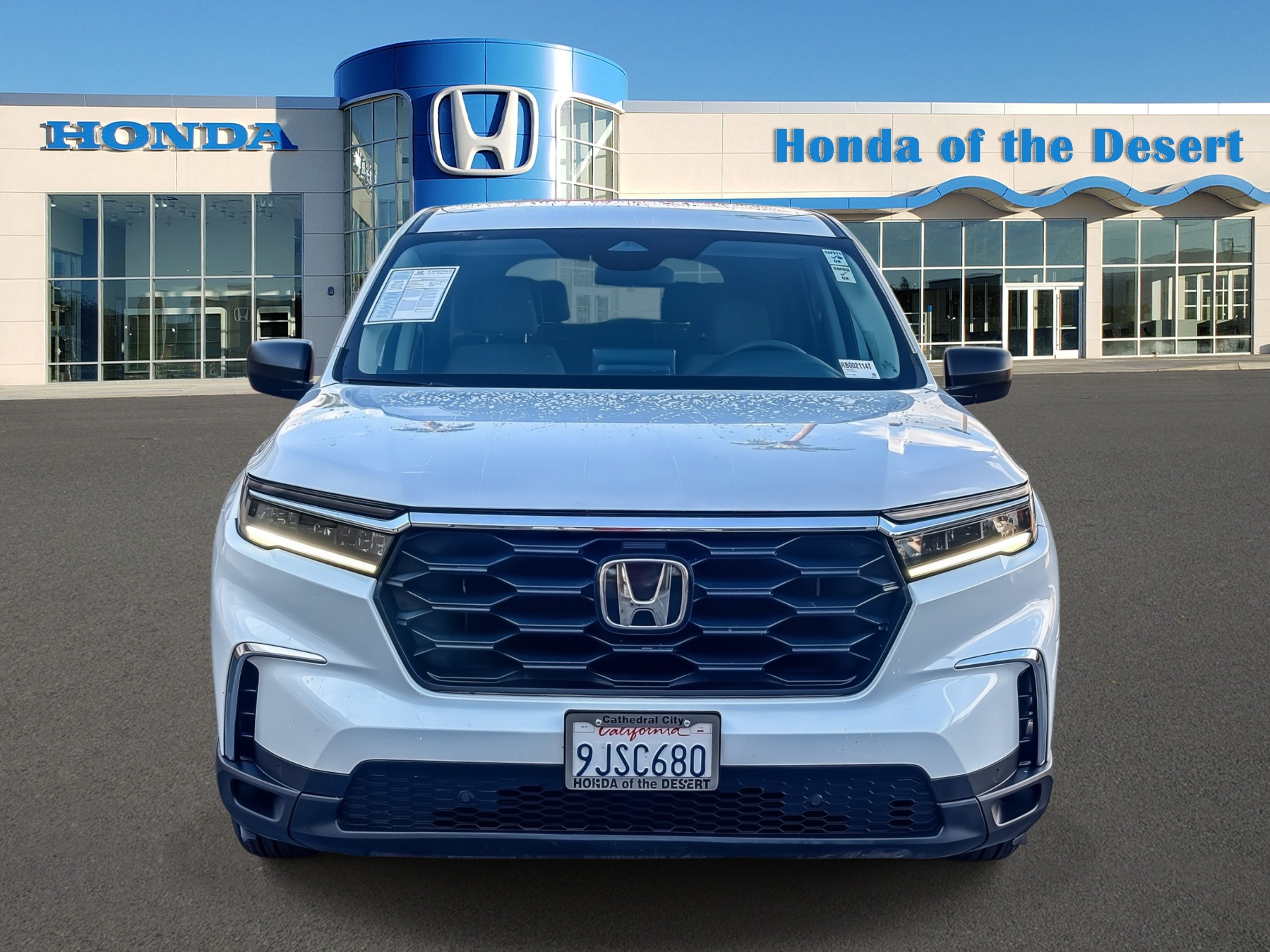 Used 2024 Platinum White Pearl Honda 2WD LX image 31