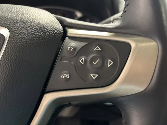 Used 2020 WHITE FROST TRICOAT GMC Denali image 22