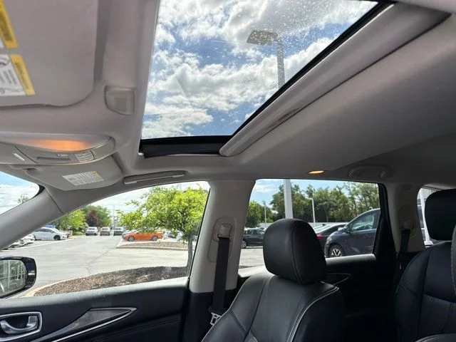 Used 2019 Hermosa Blue INFINITI LUXE image 11