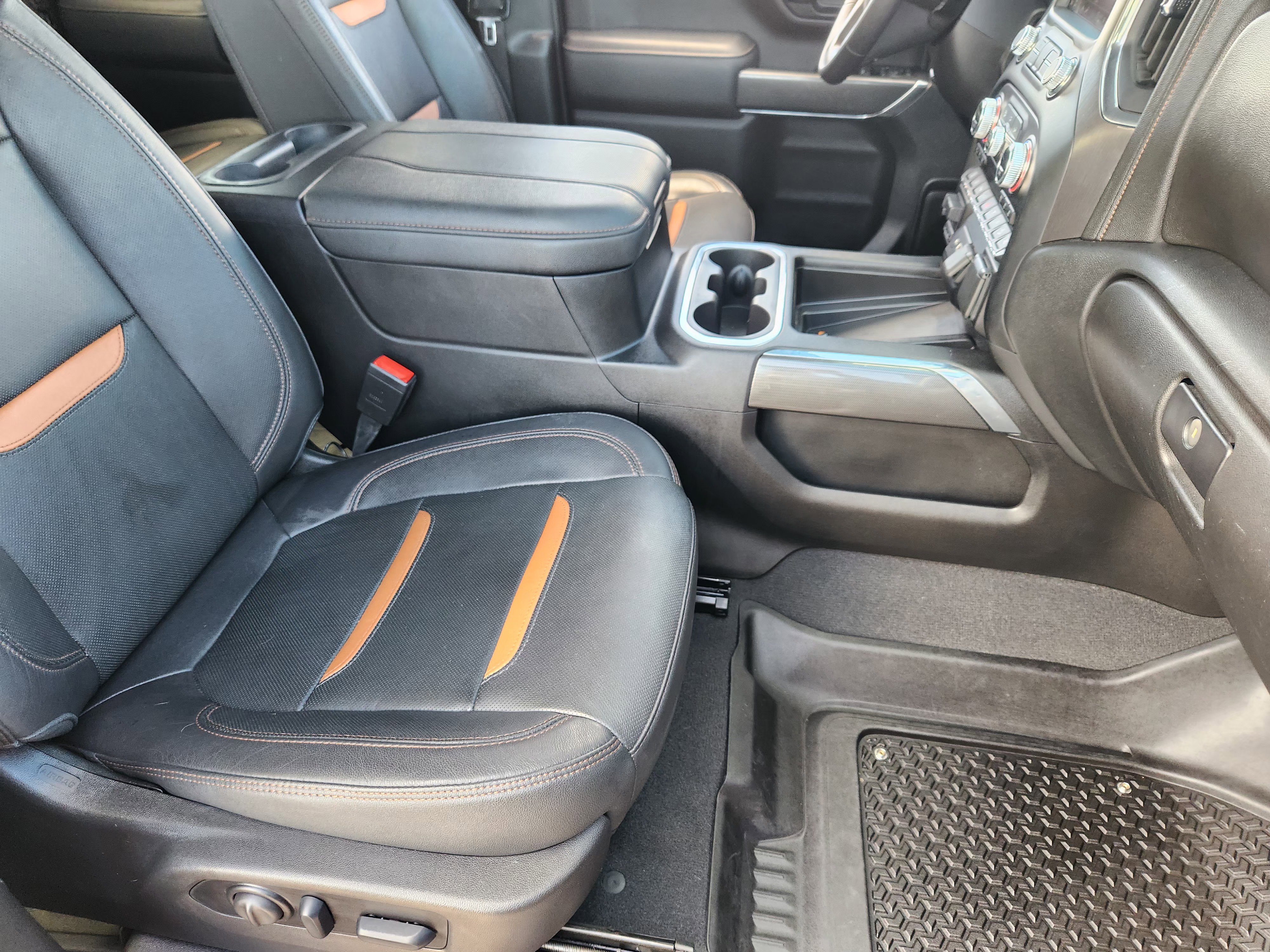 Used 2023 Onyx Black GMC AT4 image 15