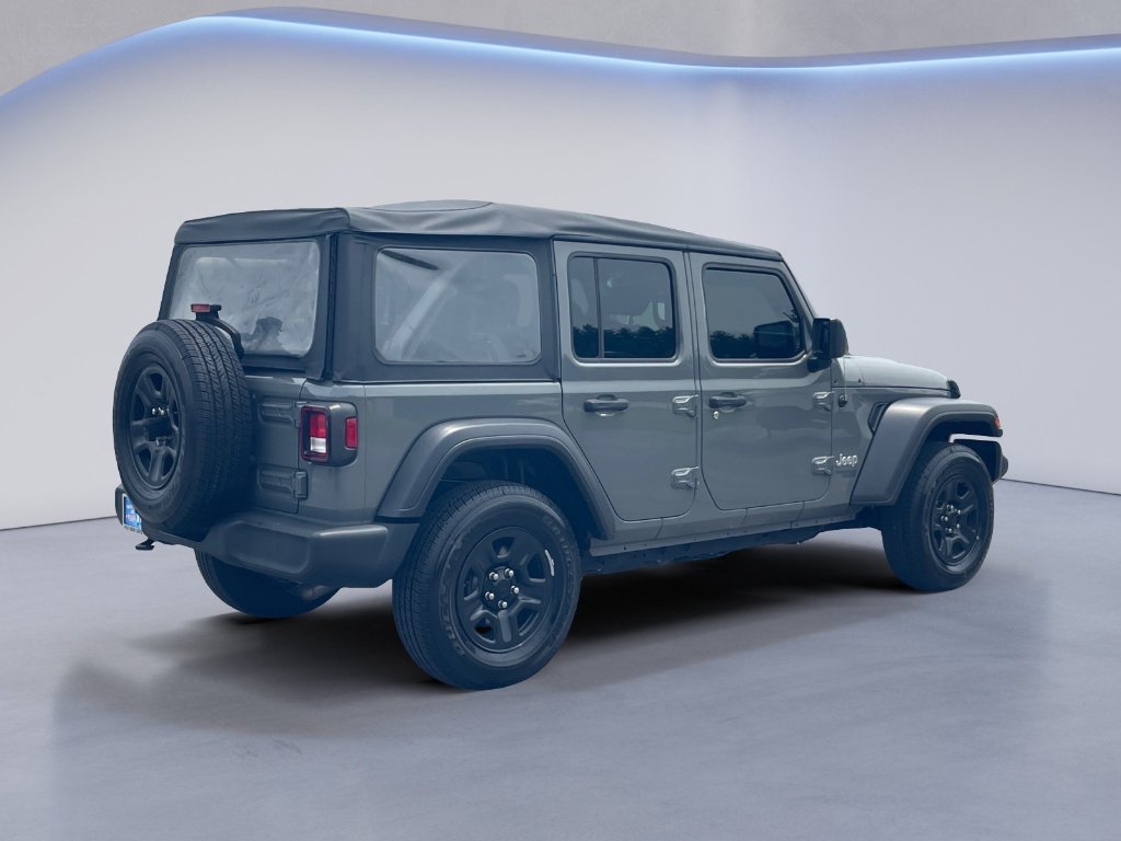 Used 2020 Sting-Gray Clearcoat Jeep Sport image 17