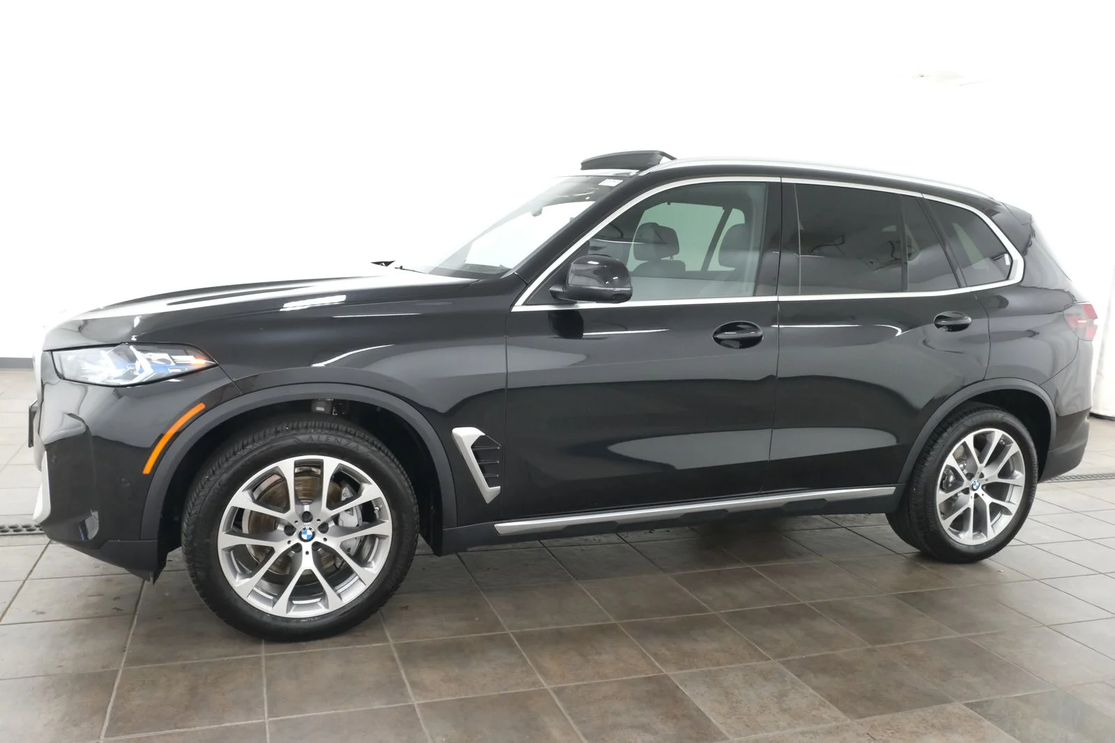 Certified Used 2026 Black BMW xDrive40i image 2