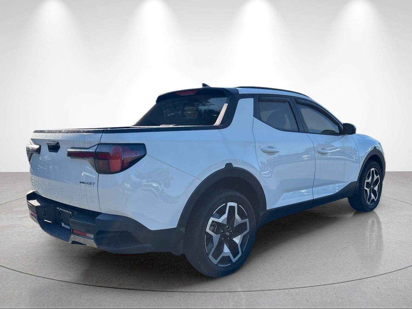 Used 2023 Atlas White Hyundai Limited image 5
