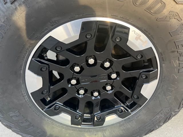 Used 2003 Yellow Hummer Base image 12