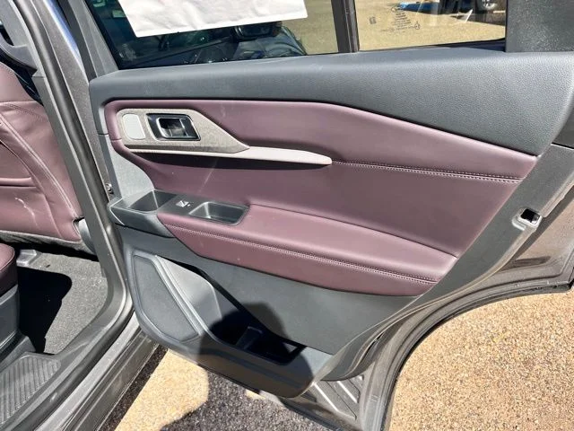 New 2026 Carbonized Gray Metallic Ford Platinum™ image 16
