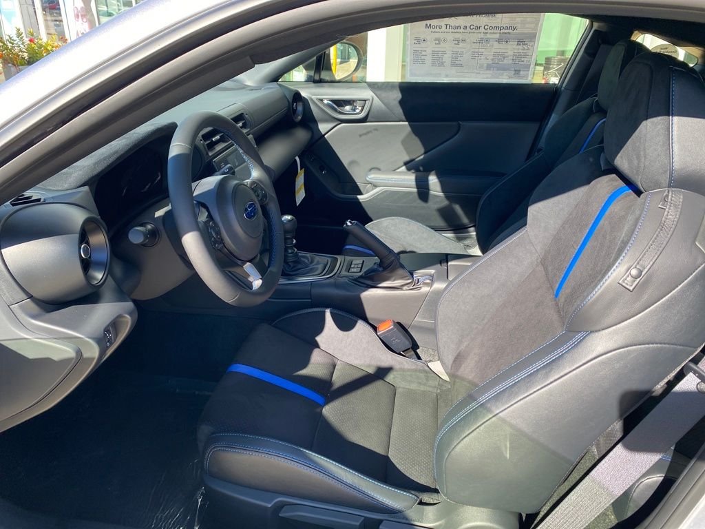 2025 Subaru BRZ tS - Photo 11