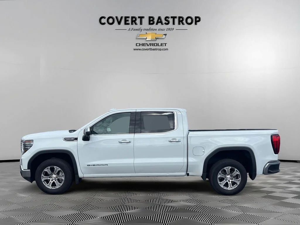 Used 2025 White GMC SLT image 4